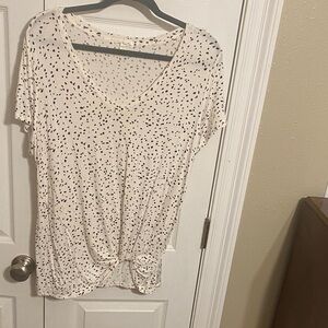 Nine Britton Cream and Black Speckled Short Sleeve Top